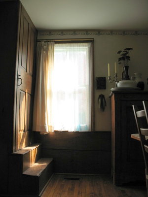 Thornton House, King Street West, door and steps