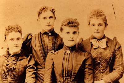 Reproduction photograph of daughters of James Monroe Merriman: Annie Elizabeth &quot;Tottie&quot;, Lavinia Marie &quot;Winnie&quot;, Ella Jane, Harriet Calista &quot;Kissie” , Colborne, Cramahe Township