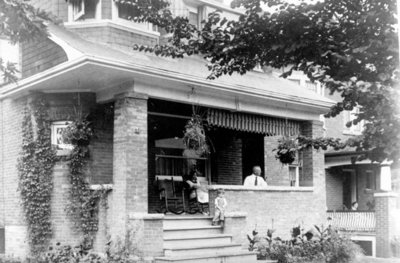 Reproduction photograph of Hattie E. Kerr, Harry Kerr and Robert Kerr, Toronto