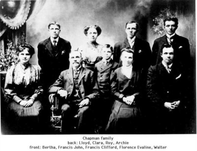 Studio portrait of  Lloyd, Clara, Roy, Archie, Bertha, Francis John, Francis Clifford, Florence Evaline and Walter Chapman