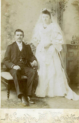 Wedding portrait of William Arthur and Effie May (nee McLaughlin) Mutton