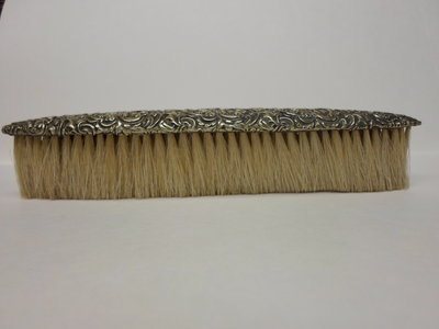 Clothes brush