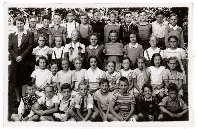 Class photograph of Colborne Public School Room 2, 1946, Colborne, Colborne Women's Institute Scrapbook