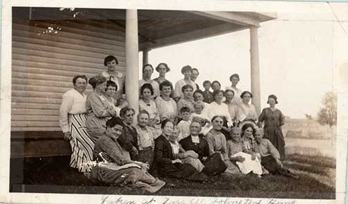 Photograph of Castleton Women's Institute members, 1922