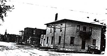 Photograph of Union Hotel, Castleton, Castleton Women's Institute scrapbook