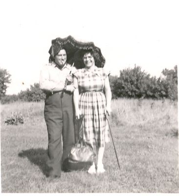 Bill and Vi Moore, Coffee family auction, Castleton, Cramahe Township