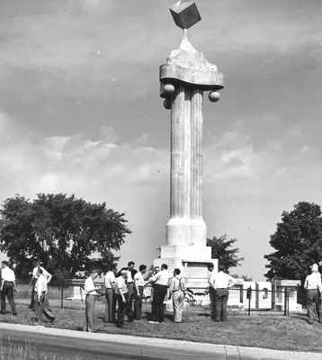 <b>Alderville First Nation Cenotaph<b>