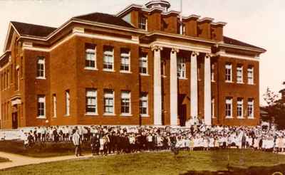 <b>Visit of Governor General to Thomas Gillbard Public School - 1913<b>