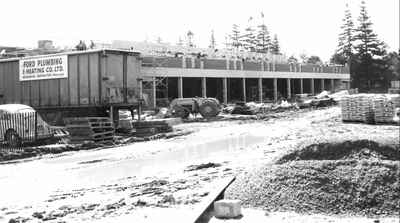 <b>Cobourg District Collegiate Institute East under construction<b>