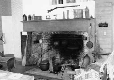 Barnum House kitchen