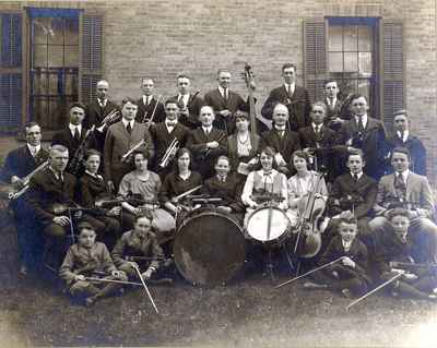 <b>Trinity Methodist Sunday School Orchestra<b>