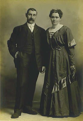 Laing Broomfield - Jessie May Shaw wedding