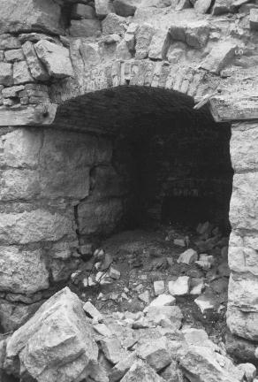 Limekilns in Limehouse Quarry 1987