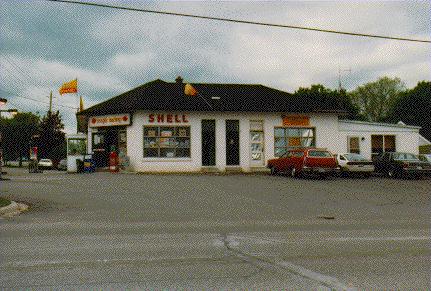 Gas Station on Maple Avenue 1990