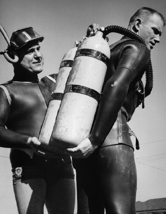 Cliff Johnson & Paul Barber, local scuba divers, 1962