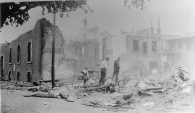 Remains of O'Neill Block after fire, 1922