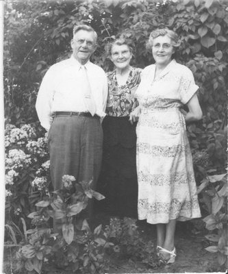 Jack, Elizabeth & Madge Chapman