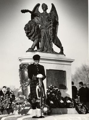 Vigil Guard at the Cenotaph