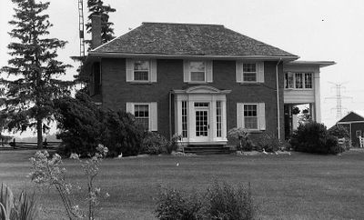 Georgian Style 2 Story Brick House