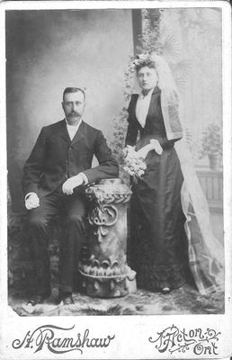 Wedding photograph of Alice Graham and  Ninian Flockard Lindsay