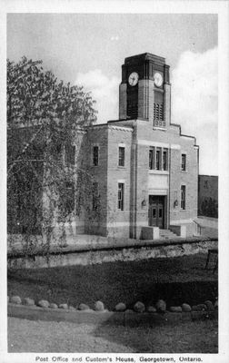 A view of the 1935 Post Office and Customs office on Mill Street.