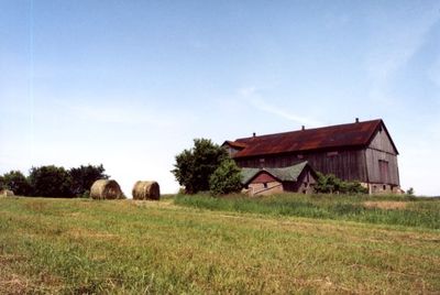 Barn at 10054 Trafalgar Road - build in 1875.