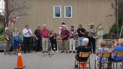 Ballinafad Community Hall - unveiling of a plaque honouring 'Stompin' Tom Connors.