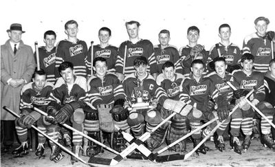 Woodstock Bantam team pose after winning second place