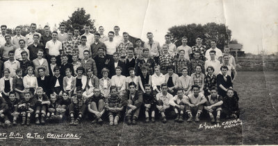 Georgetown High School staff and students (1955-1956)