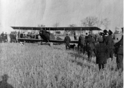 Aeroplane on James Moore farm, 1917