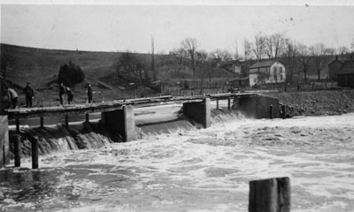 Spring flood at the dam 1913