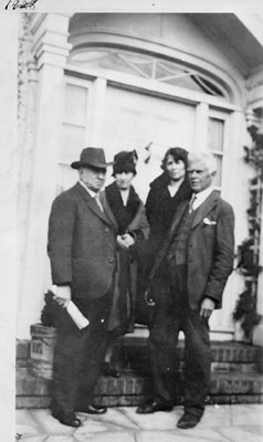 Albert and Elizabeth Maw and others 1929