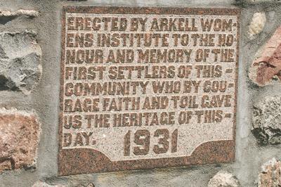 Farnham Cemetery Gate 1931 - Plaque