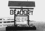 Panneau sur la propriété des Beaudry / Sign on the Beaudry property