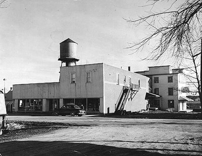 Magasin Coop et la Meunerie, 1954