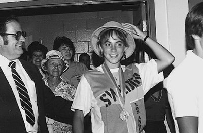 France Gareau, médaillée d’argent aux Jeux Olympiques de Los Angeles en 1984 et préfect Fernand Rémillard