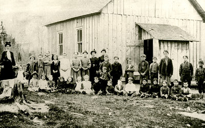 Retour sur le passé, Églises - École