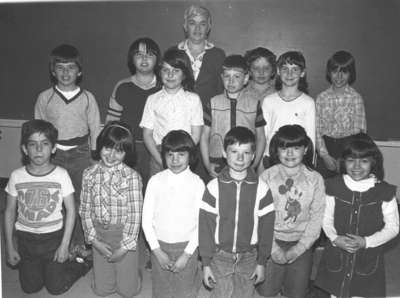 0132. École Ste-Marie à Field, ON, 1981-82 / Ste-Marie School, Field, ON – 1981-82