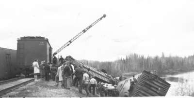 Déraillement d’un train à marchandises à Ashburton en 1954 / Freight train derailment in Ashburton, 1954