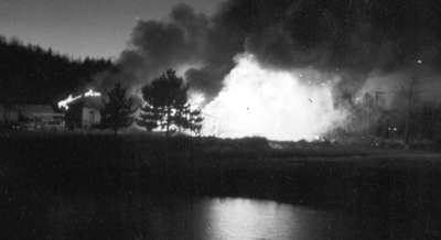 Brûlage de maisons, Field, ON / Burning of houses, Field, ON