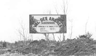 Enseigne de Val des Arbres, Field, ON / Val des Arbres sign, Field, ON