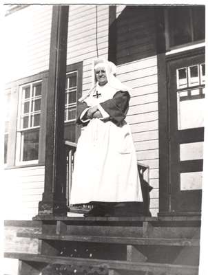 Soeur Cécile-de-St-Joseph / Sister Cécile-de-St-Joseph, Field, ON