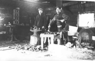 Camp des bûcherons de la scierie Goulard Lumber, Field, ON, c. 1944 / Goulard Lumber camp, Field, ON, c. 1944