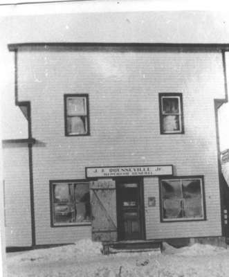 Magasin général J.A. Quenneville, Field, ON / J.A. Quenneville General Store, Field, ON