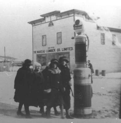 Station-service Séguin, Field, ON / Séguin gas station, Field, ON