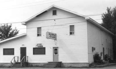 Taverne de Field, ON / Field Tavern