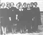 Les élèves de l’école du village de Field, ON en 1932 / Students from the village school, Field, ON, 1932