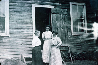 Annie Badger, Edith Badger, and Rhoda Brook