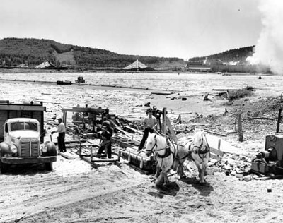 Rail Tie Sawmill - Peninsula Harbour