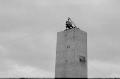 Swinging Crane Onto Platform